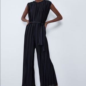 ZARA - Wide Legged Jumpsuit